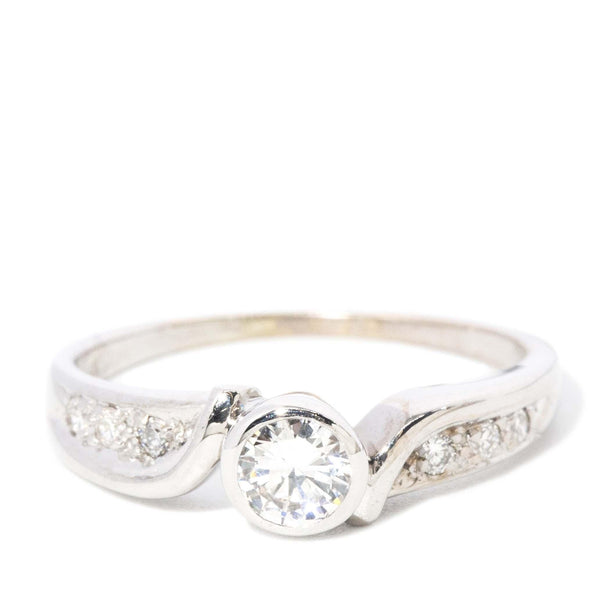 Contemporary Round Brilliant Diamond Ring 18 Carat White Gold