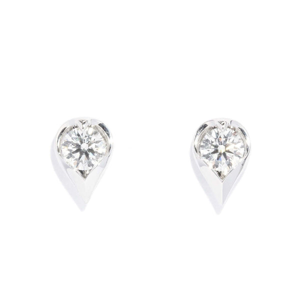 Contemporary Solitaire Diamond Heart Studs 18 Carat White Gold
