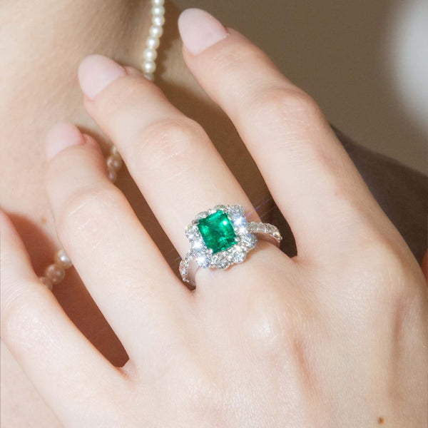 Esperanza 1980s Emerald & Diamond Platinum Cluster Ring Ring Imperial Jewellery 