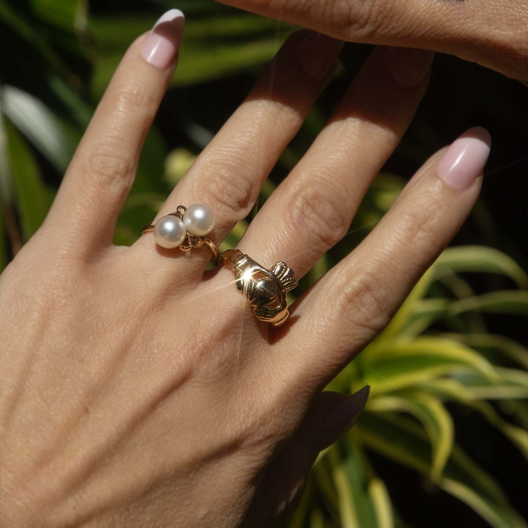 Lux Vintage Circa 1980 Akoya Pearl Toi Et Moi Leaf Bypass Ring 14ct Yellow Gold Rings Imperial Jewellery 