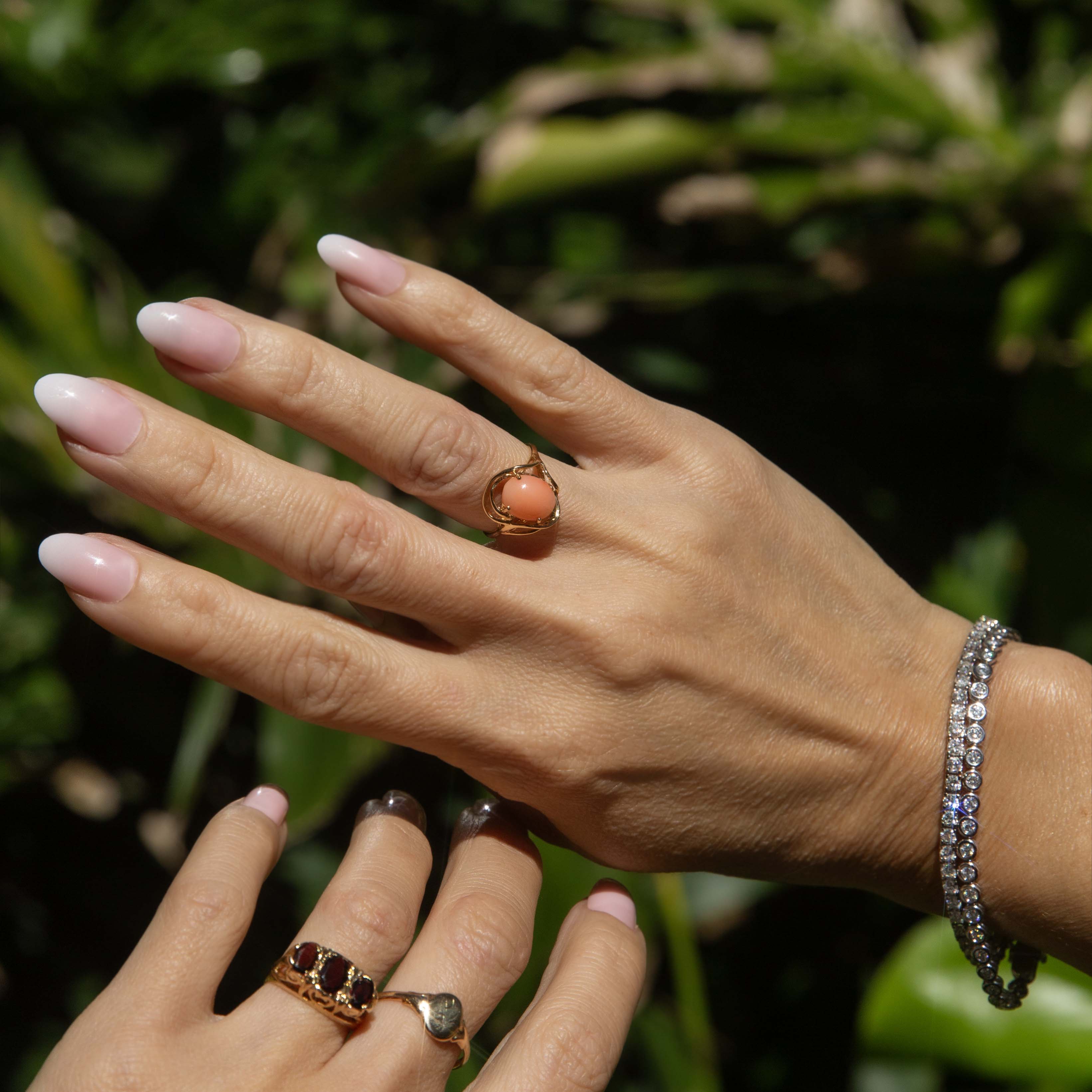 Mavis 1971 Oval Garnet Three Stone London Bridge Filigree Ring 9ct Yellow Gold Rings Imperial Jewellery 