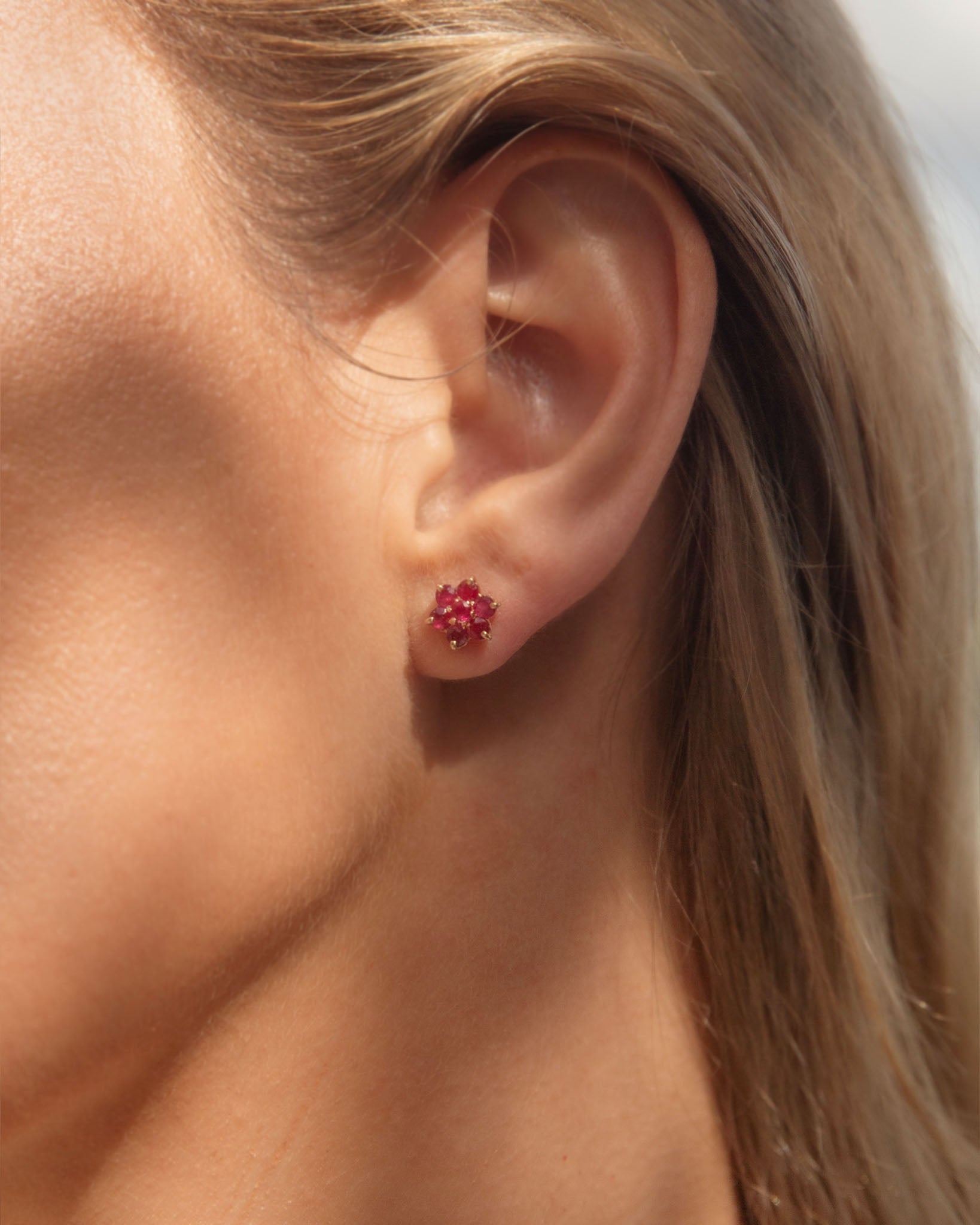 Simi 1980s Ruby Flower Cluster Studs 18K Yellow Gold Earrings Anthology Jewellers 
