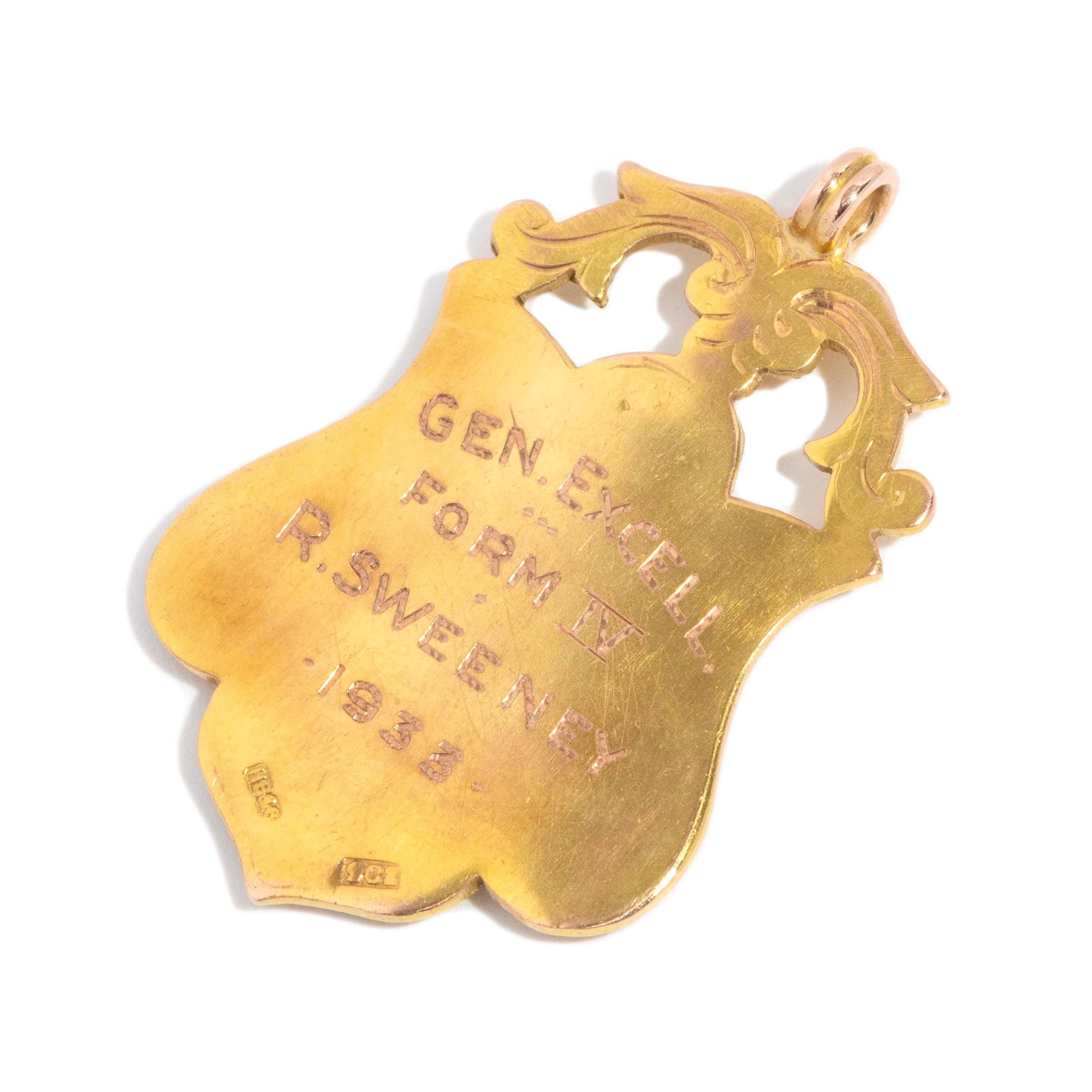 Sweeney Vintage 1933 Engraved Medallion Award Shield Pendant 9ct Yellow Gold Pendants/Necklaces Imperial Jewellery 