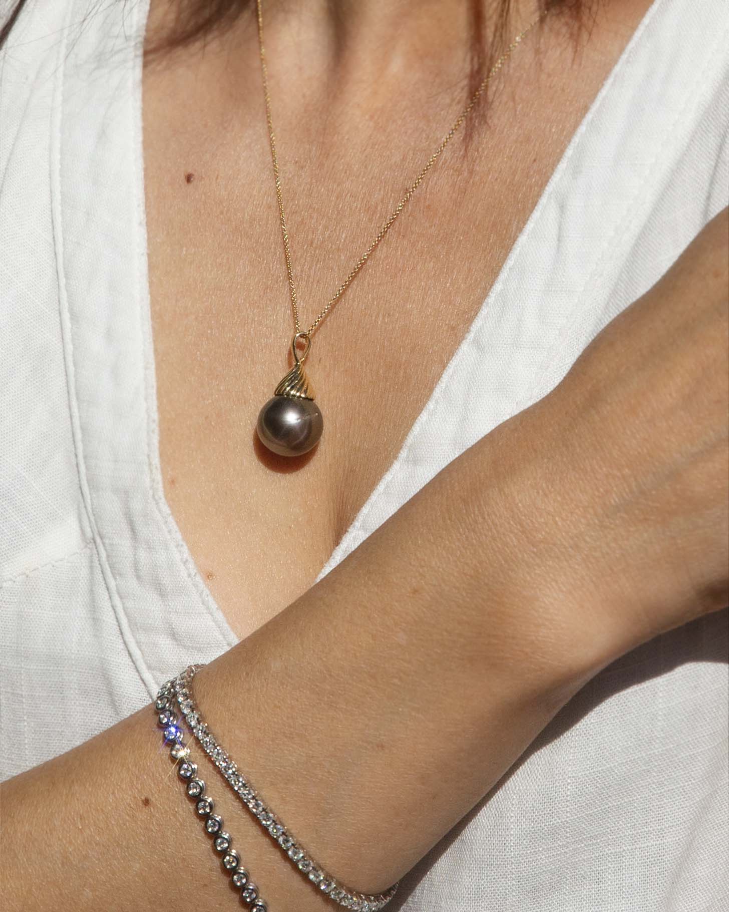 Talila Vintage Circa 1980s Tahitian Pearl Swirl Pendant 18ct Yellow Gold Pendants/Necklaces Imperial Jewellery 
