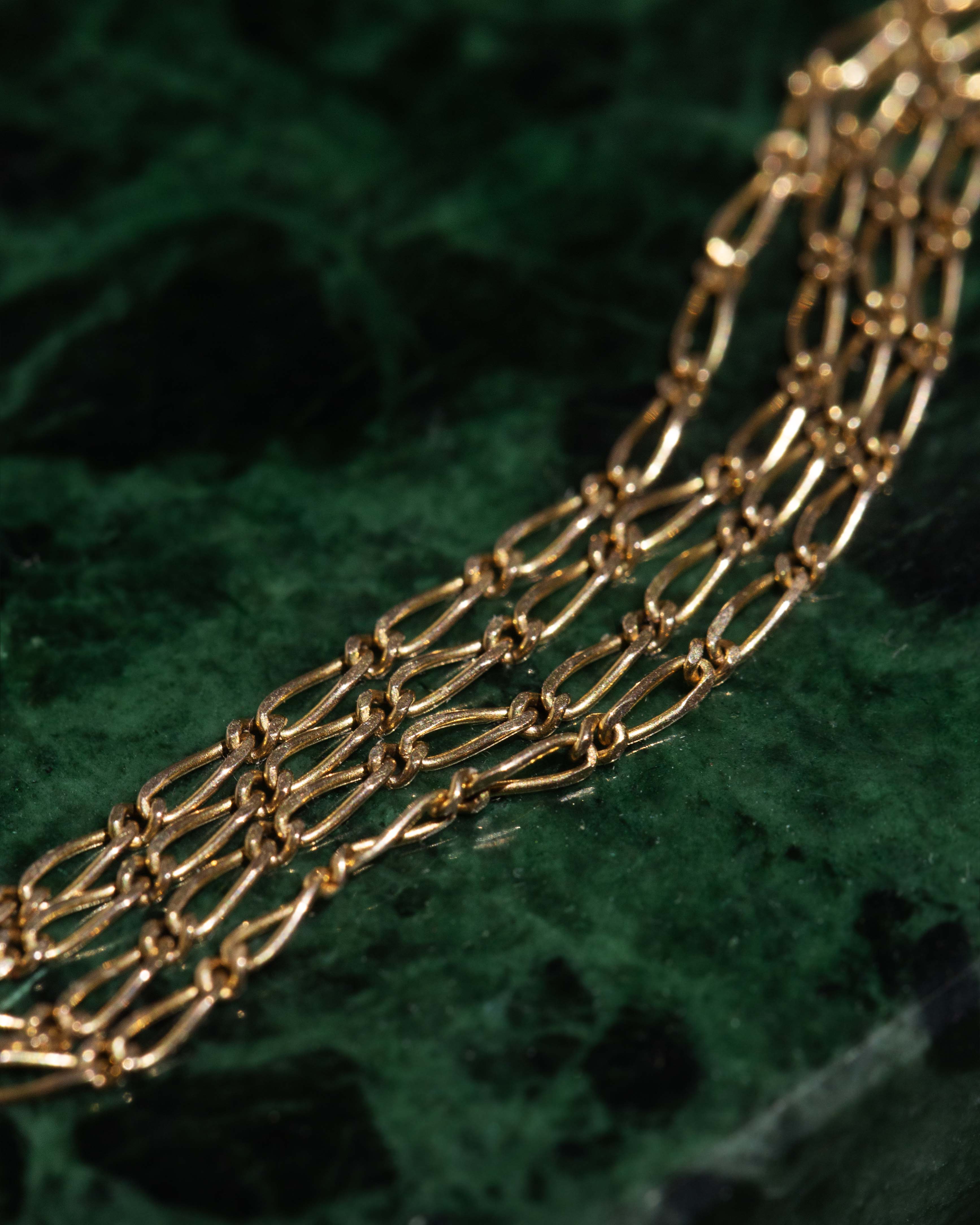 Trove Contemporary Figaro Link Chain 9ct Yellow Gold 42cm Long Pendants/Necklaces Imperial Jewellery 