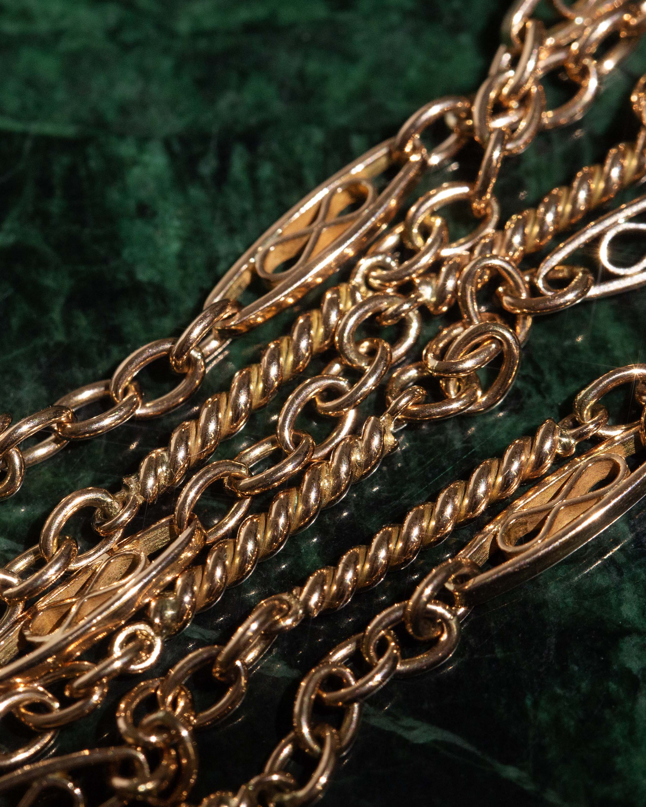 Trove Contemporary Figaro Twist Eternity Link Chain 9ct Yellow Gold 42cm Long Pendants/Necklaces Imperial Jewellery 