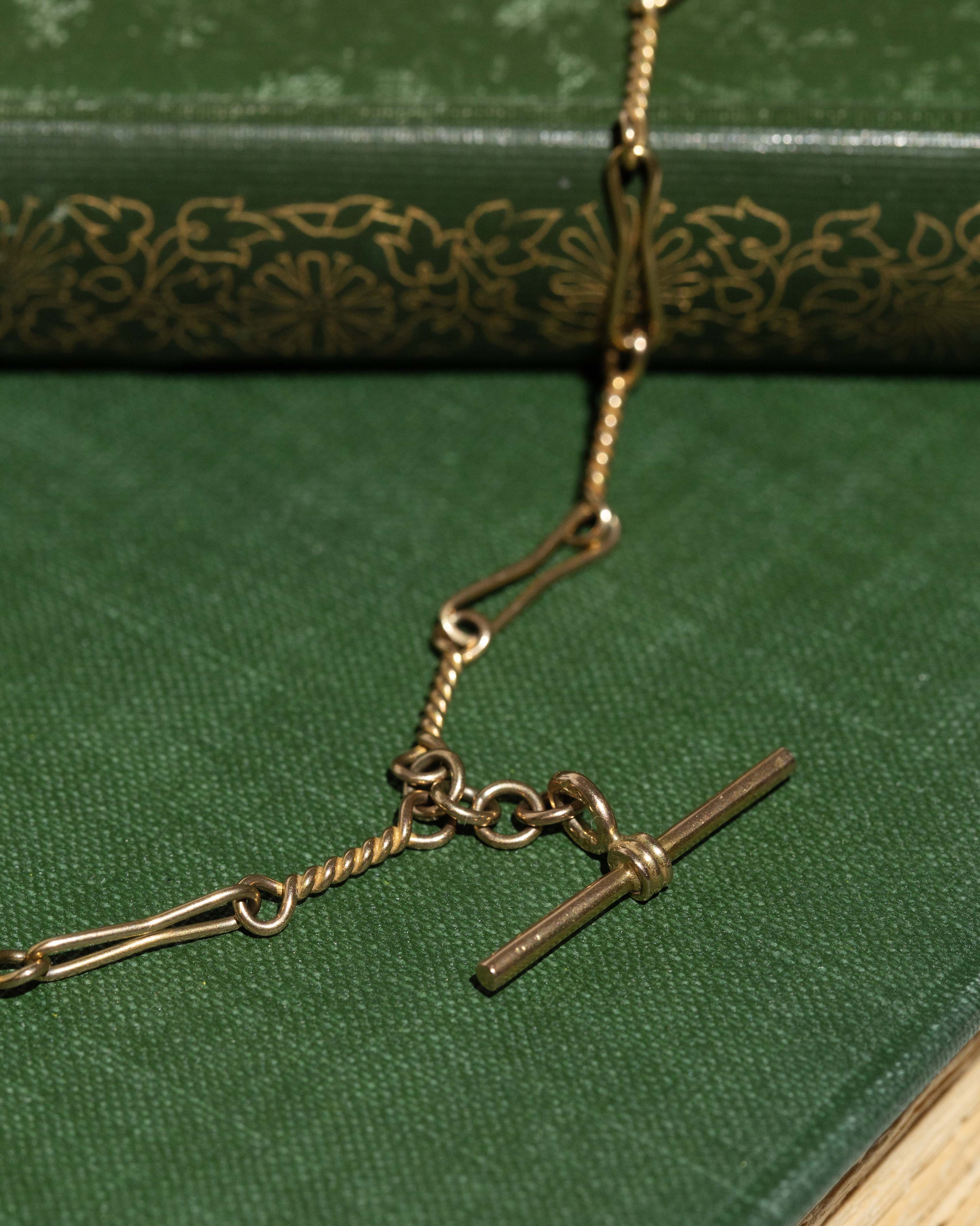 Trove Contemporary Figaro Twist Link Fob Chain 9ct Yellow Gold 43cm Long Pendants/Necklaces Imperial Jewellery 