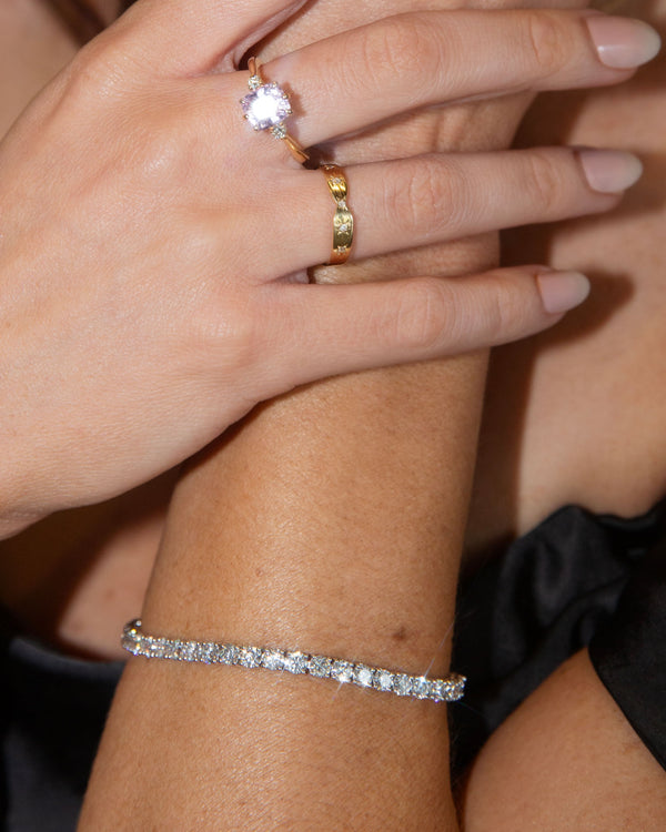 Verity 1970s Star Set Diamond Tapered Band 18K Yellow Gold